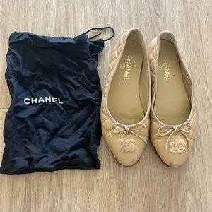 Chanel Classic Grained Leather Flats - Nude, Size 7.5